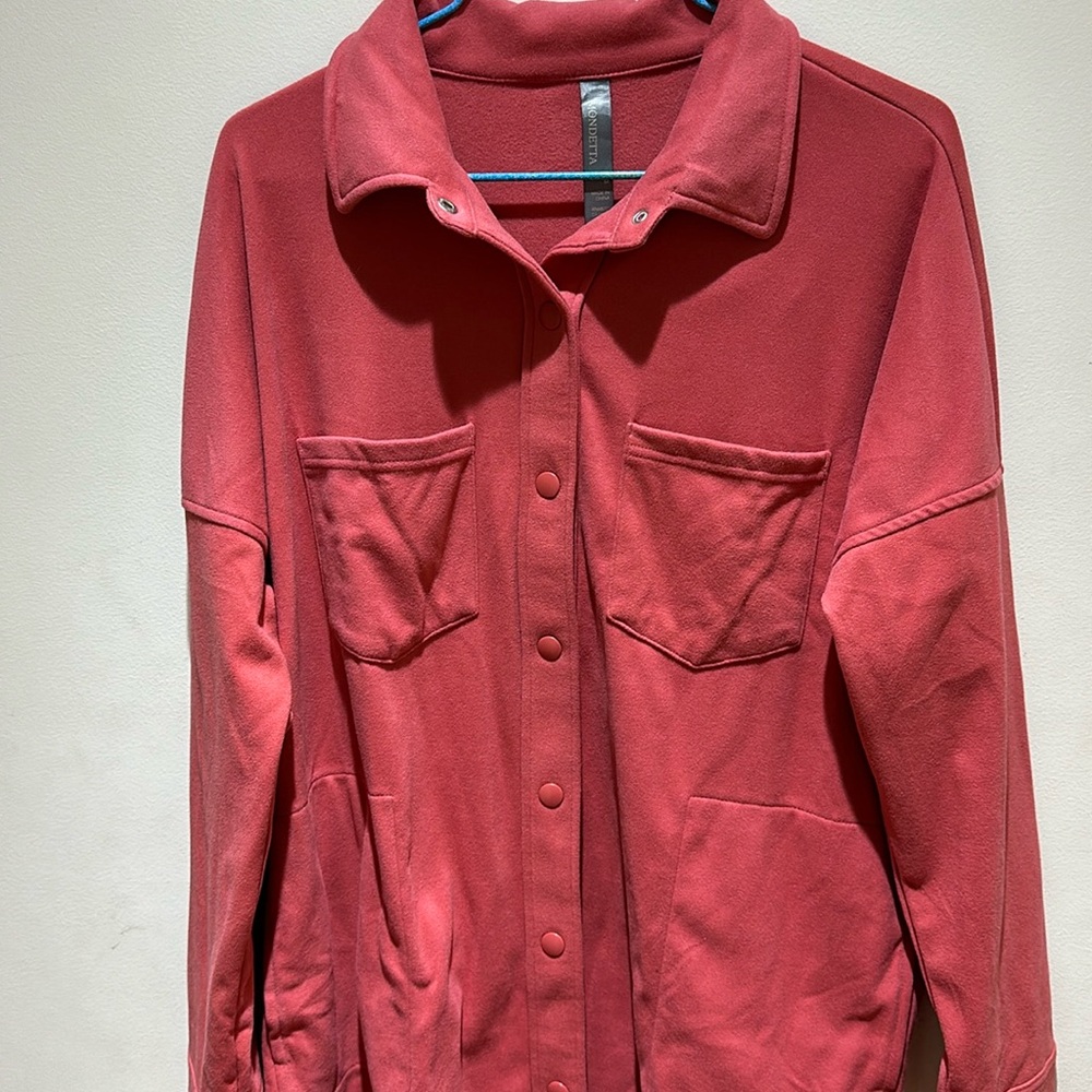 Mondetta fleece shirt jacket. Nwt. Womens medium.
